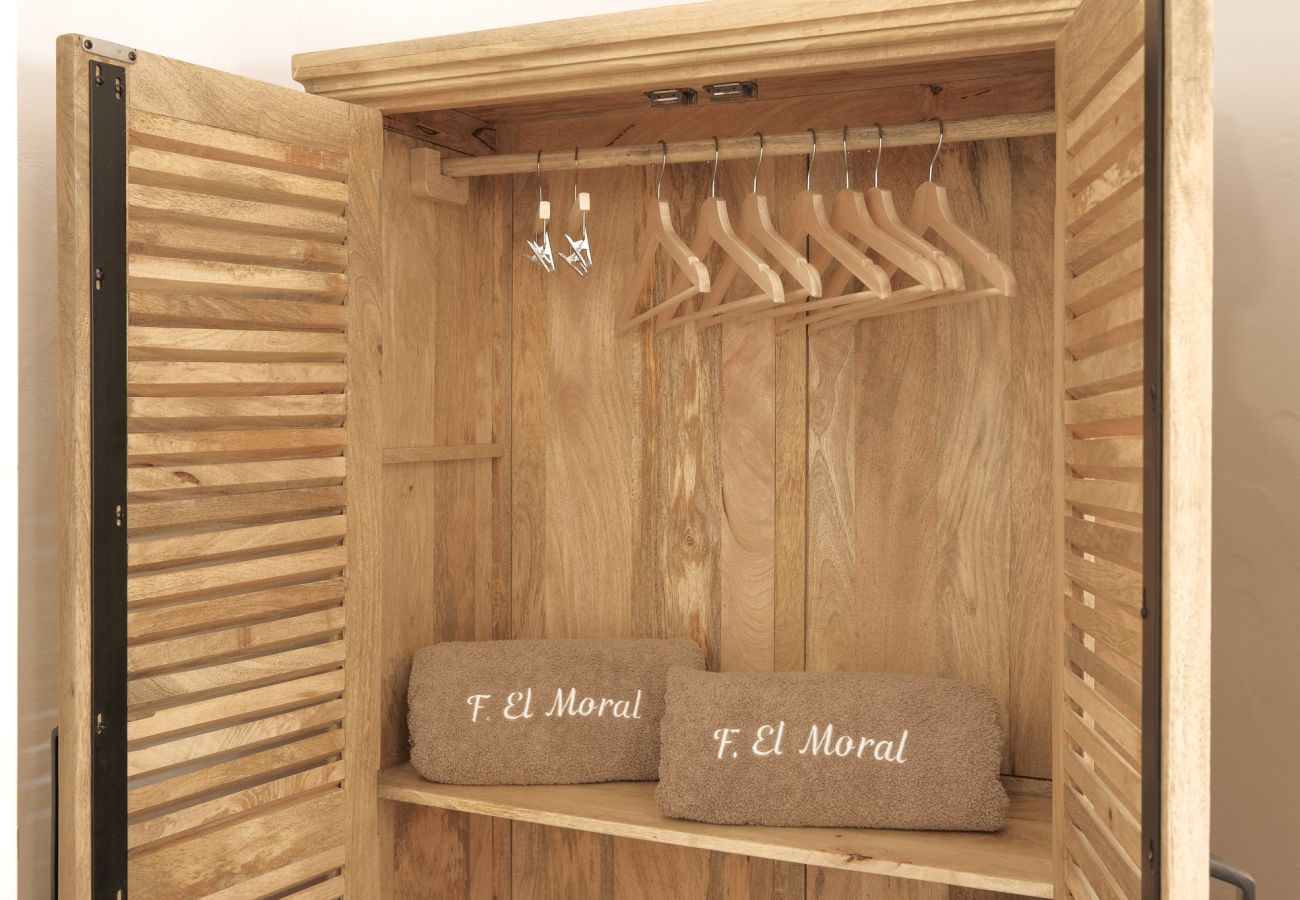 Apartamento en Los Llanos de Aridane - Finca El Moral by Huskalia - Suite Nogal