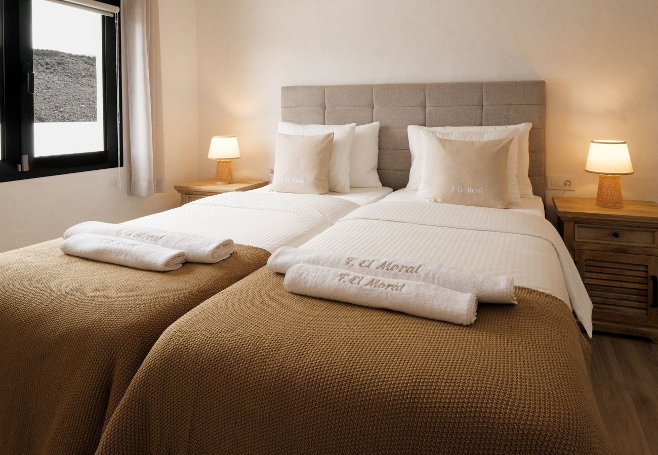 Apartamento en Los Llanos de Aridane - Finca El Moral by Huskalia - Suite Nogal