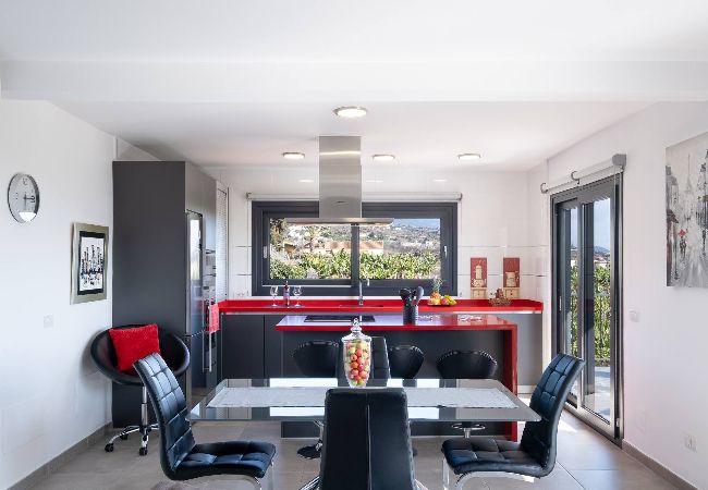 Villa in Los Llanos de Aridane - Villa La Graja by Huskalia | private pool Villa in Los Llanos de Aridane - Villa La Graja by Huskalia | private pool