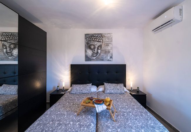 Villa in Los Llanos de Aridane - Villa La Graja by Huskalia | private pool Villa in Los Llanos de Aridane - Villa La Graja by Huskalia | private pool