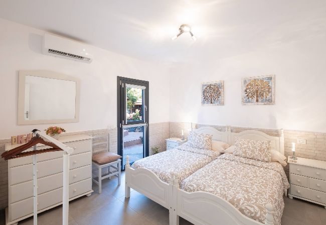 Villa in Los Llanos de Aridane - Villa La Graja by Huskalia | private pool Villa in Los Llanos de Aridane - Villa La Graja by Huskalia | private pool