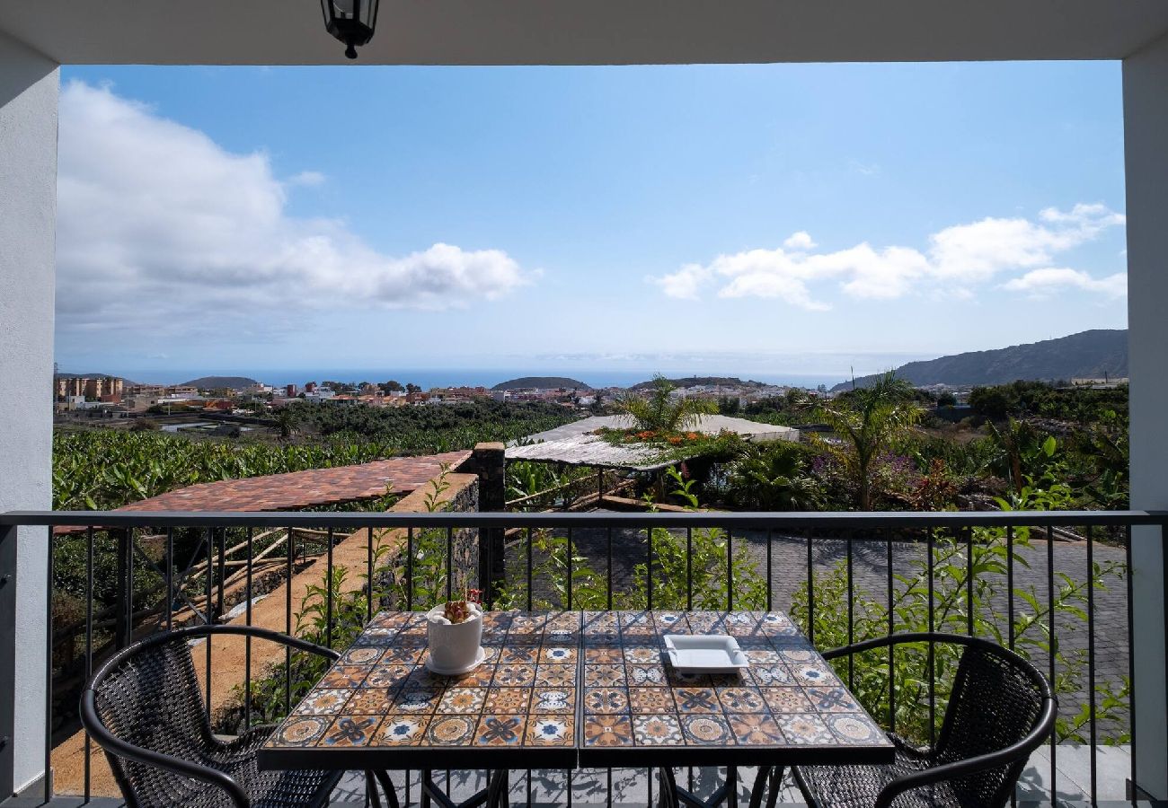 Villa in Los Llanos de Aridane - Villa La Graja by Huskalia | private pool