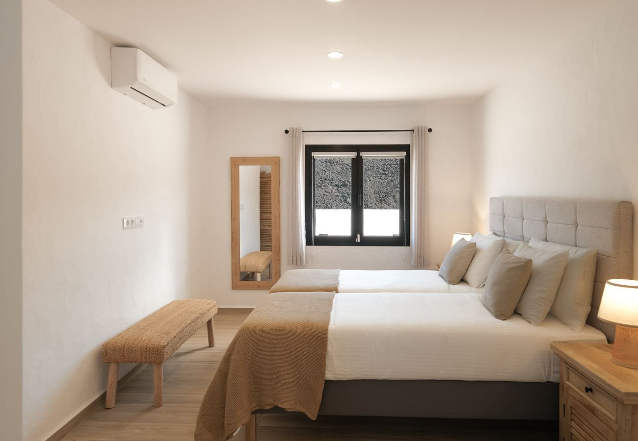 Ferienwohnung in Los Llanos de Aridane - Finca El Moral by Huskalia - Suite Nogal