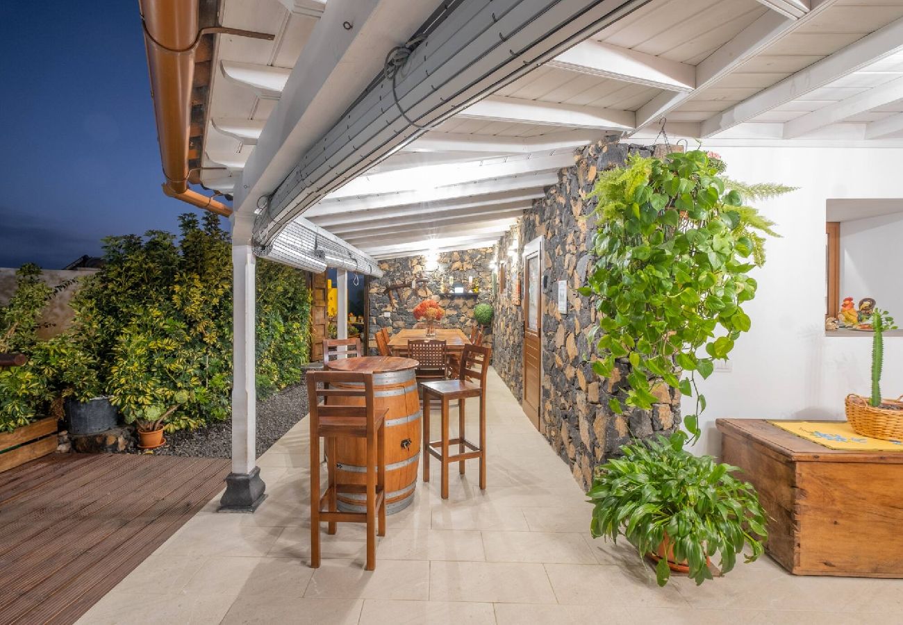 House in Los Llanos de Aridane - Casa Sophie by Huskalia | w/ private pool