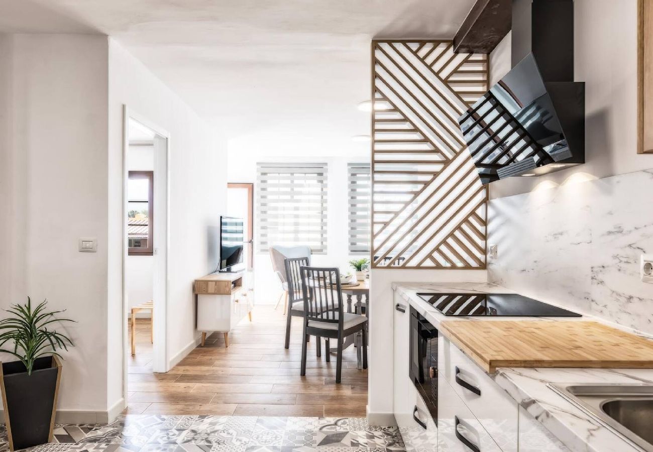 Apartment in Los Llanos de Aridane - La Zarza by Huskalia 