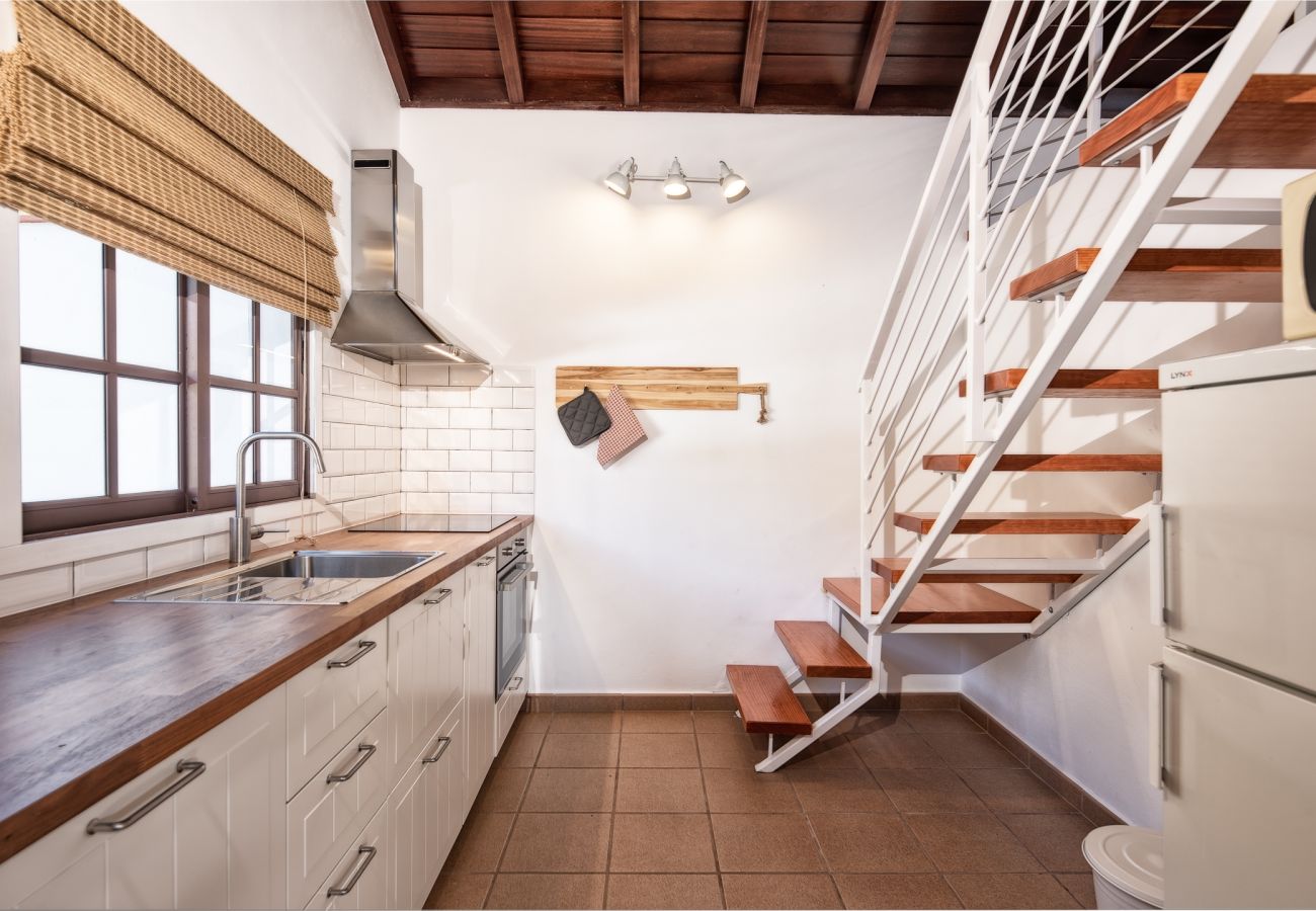 House in El Paso - La Cebada by Huskalia