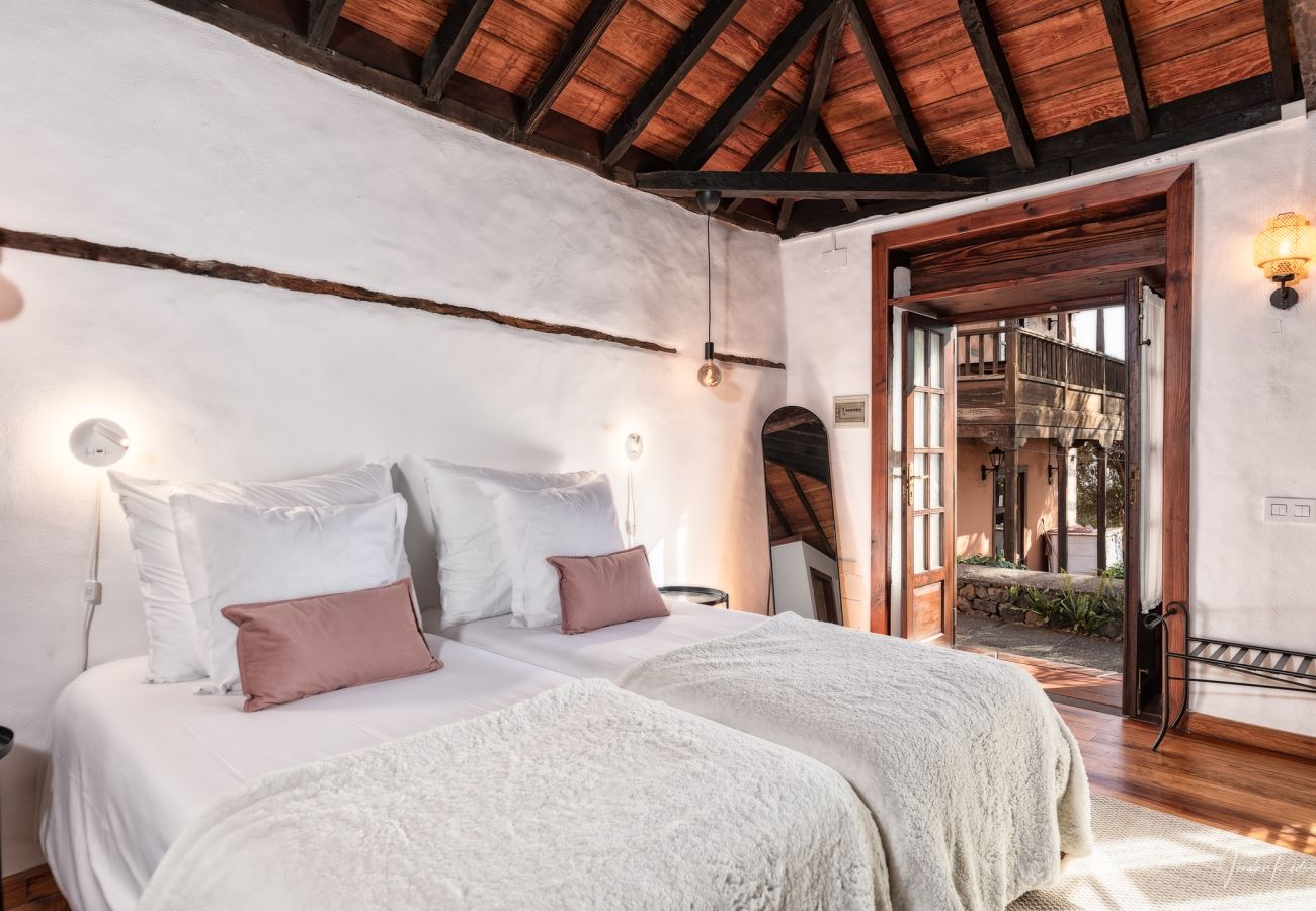 Rent by room in Breña Alta - Tango - Finca El Ingeniero by Huskalia