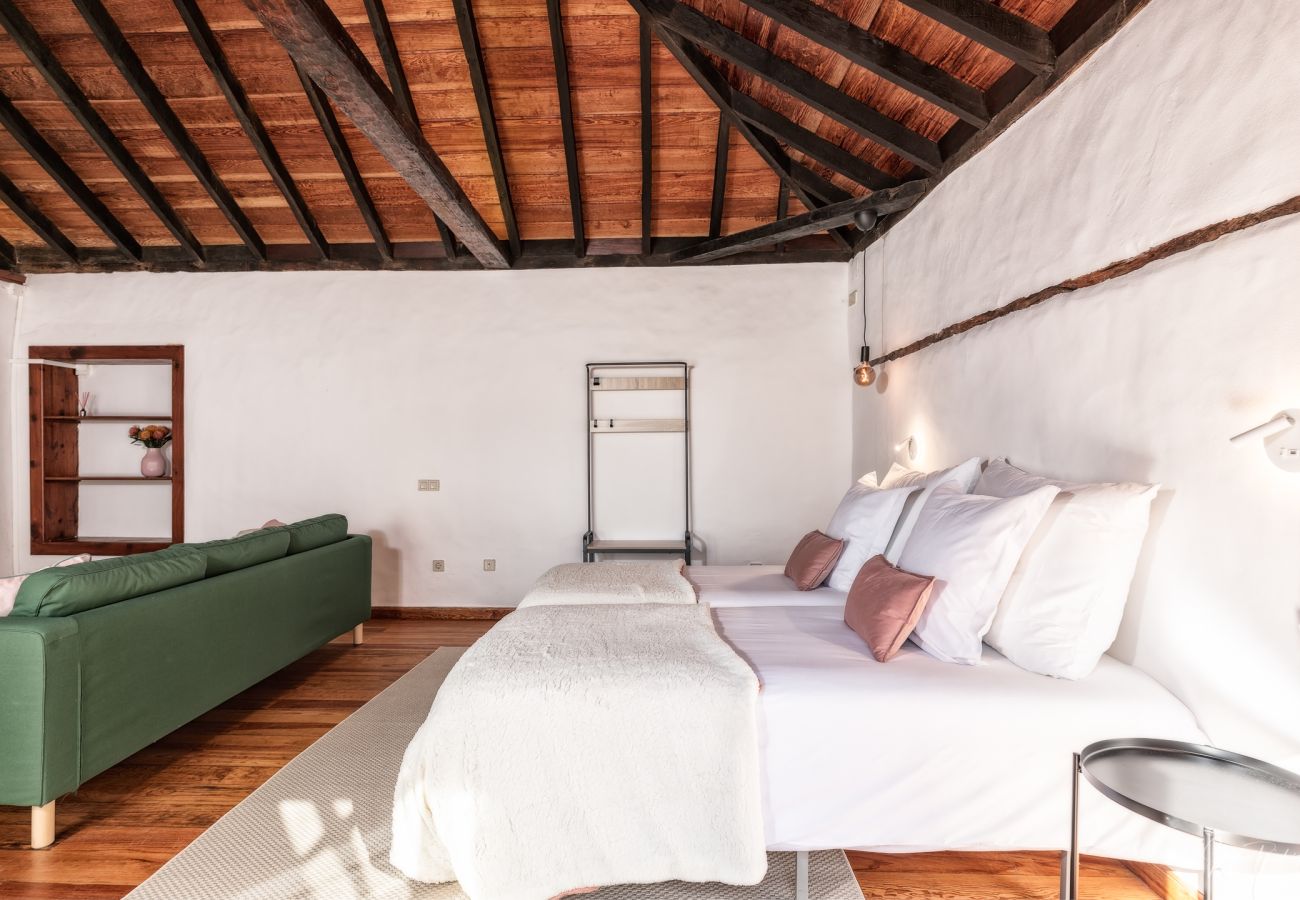 Rent by room in Breña Alta - Tango - Finca El Ingeniero by Huskalia