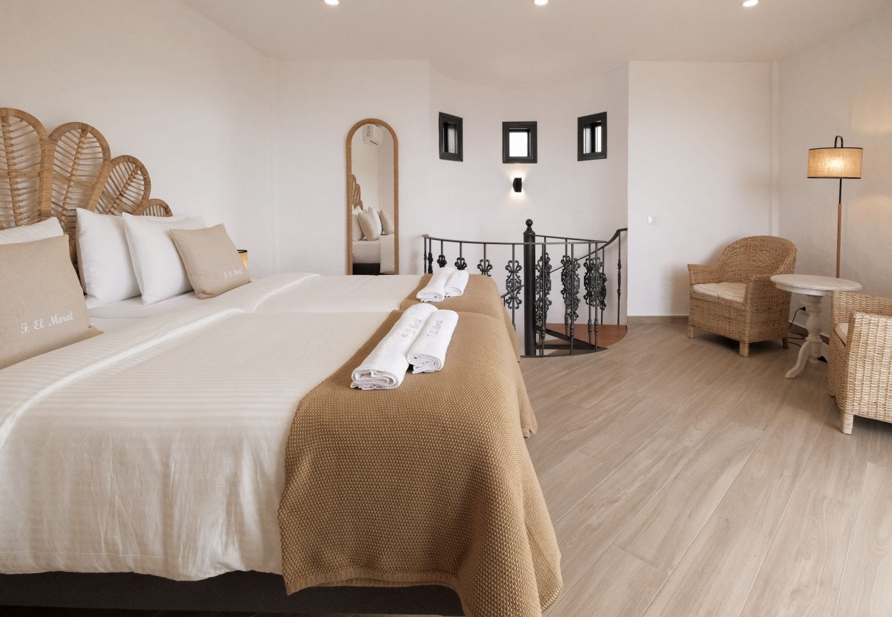 Apartment in Los Llanos de Aridane - Finca El Moral by Huskalia - Suite Higuera