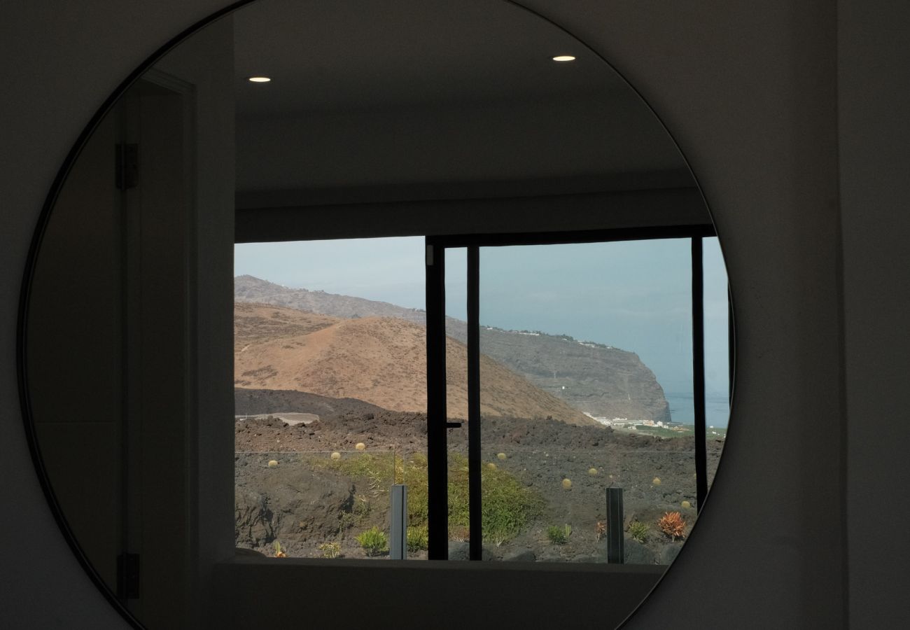 Apartment in Los Llanos de Aridane - Finca El Moral by Huskalia - Suite Nogal