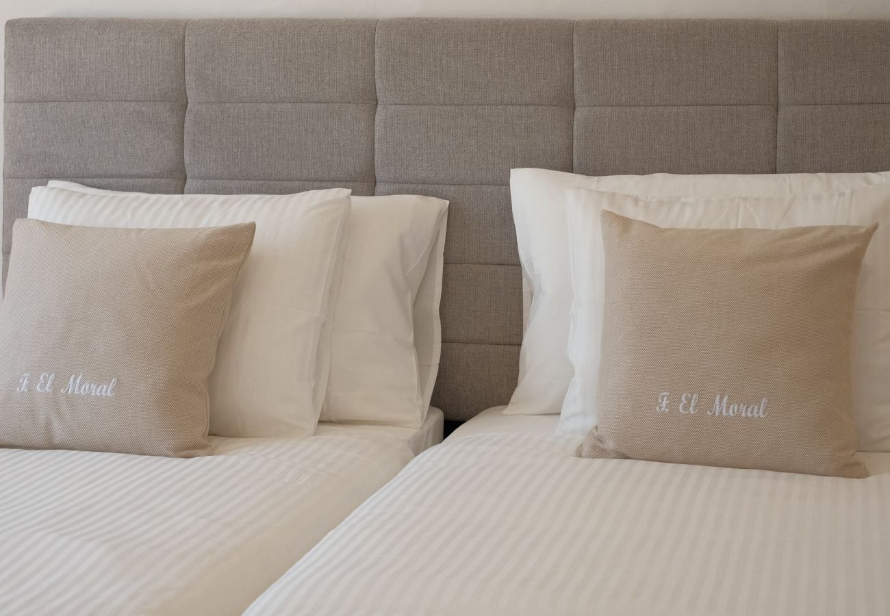 Apartment in Los Llanos de Aridane - Finca El Moral by Huskalia - Suite Nogal