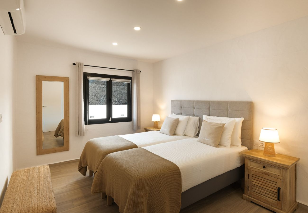 Apartment in Los Llanos de Aridane - Finca El Moral by Huskalia - Suite Nogal